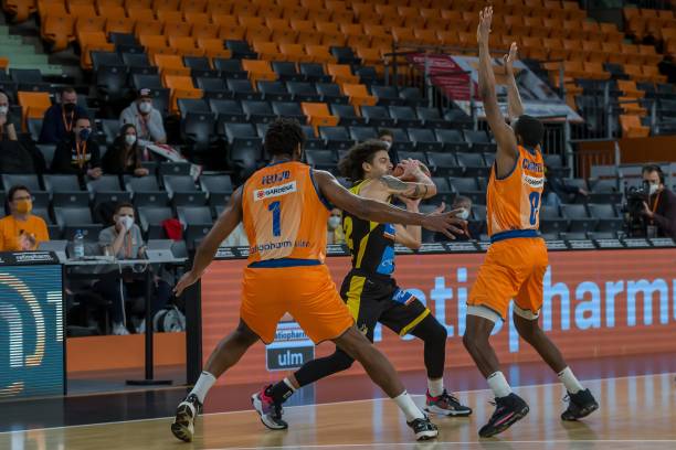 确保球队在 确保球队在