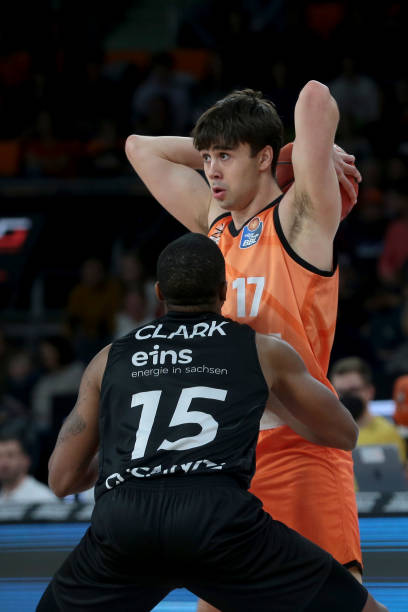 球迷甚至调 球迷甚至调